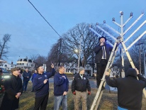 4 Menorah 5.jpg